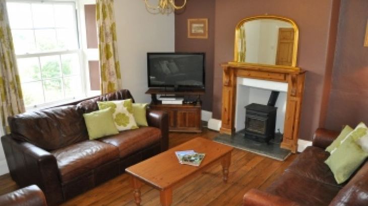 Lower Northcott Farmhouse, sleeps  17,  Photo 6