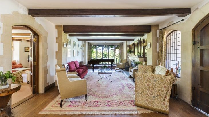 Northfields House, sleeps 28, Photo 6 Northfields House, sleeps 28, Photo 6