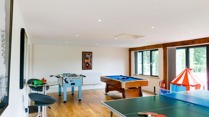 Sleeps 7+1, 5* lovely, clean Cottage with shared games room and lovely garden - Photo 5