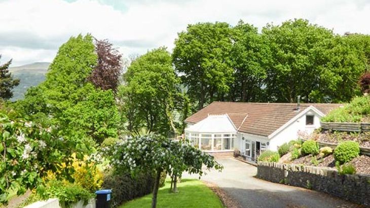 Hot tub with pool cottage   in Brecon Beacons National Park, South Wales