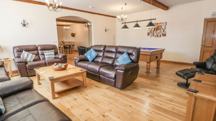 Mill Barn, sleeps  12,  Photo 7