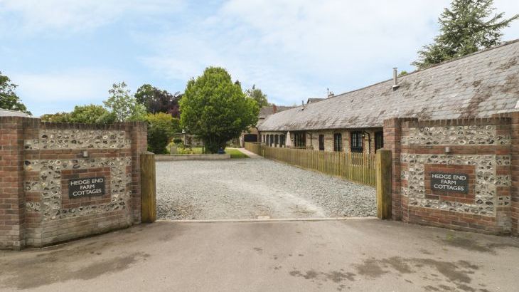 The Old Stables Barn Conversion - Photo 23