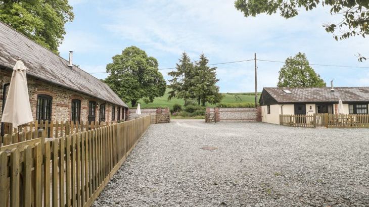 The Old Stables Barn Conversion - Photo 22