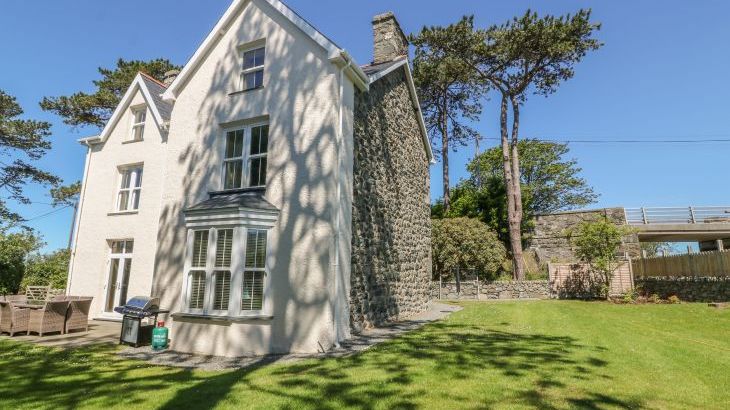 Tyddyn Goronwy Beach Cottage, Talybont, North Wales  - Photo 41