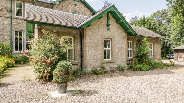 Courtyard Family Cottage, Forfar, Central Scotland  - Main Photo