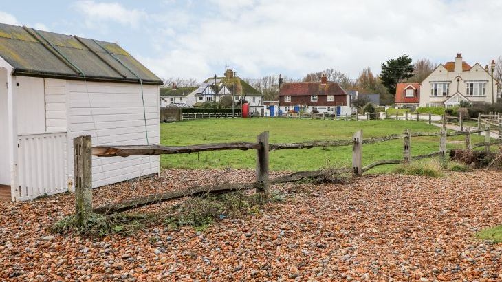 Seaview Coastal Cottage - Photo 16