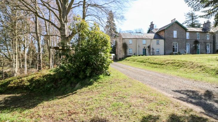 Courtyard Family Cottage, Forfar, Central Scotland  - Photo 20