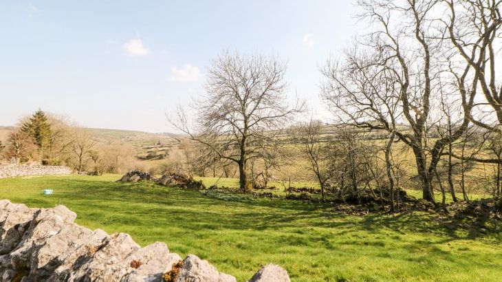 Swallow Barn Pet-Friendly Holiday Cottage, Near Bakewell - Photo 13