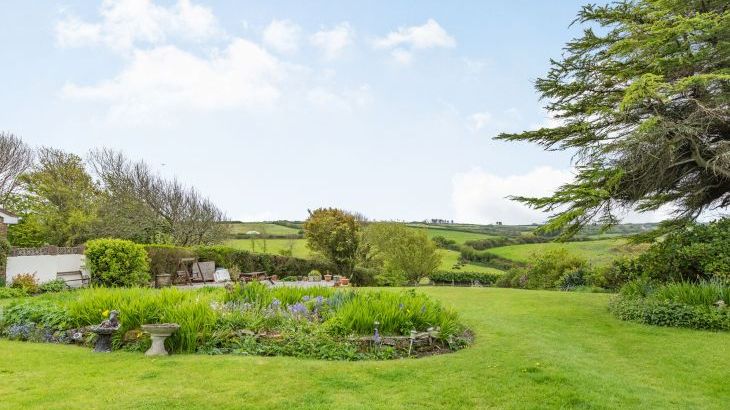 Stable Pet-Friendly Holiday Cottage, South West England  - Photo 26