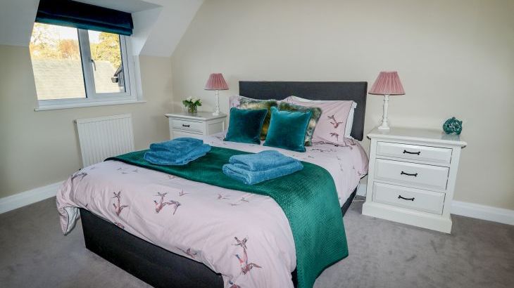 Manor Wood, sleeps  10,  Photo 22