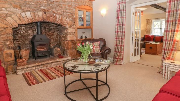 South Hill Farmhouse, sleeps  22,  Photo 10