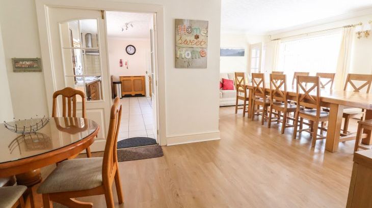 Llys Offa, sleeps  11,  Photo 15