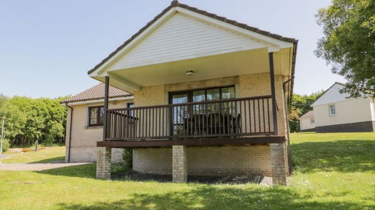 Cottage with pool for couples   in 