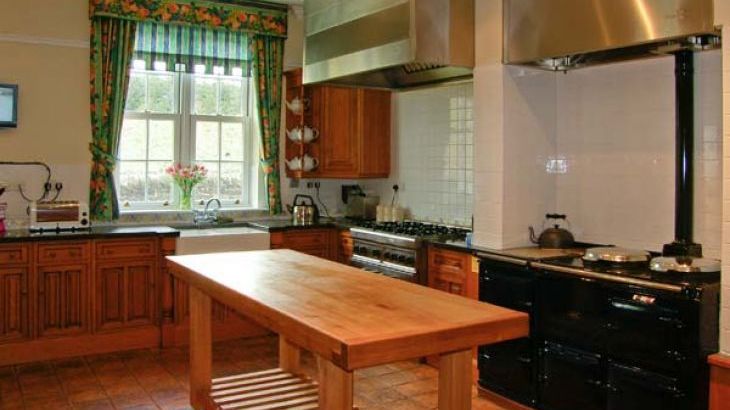 Burnhope Holiday Lodge, sleeps 18, Photo 4 Burnhope Holiday Lodge, sleeps 18, Photo 4