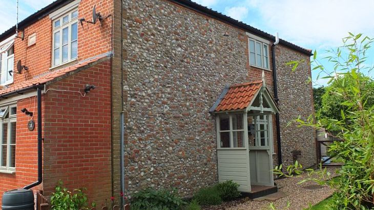 Beaconsfield Cottage - Main Photo