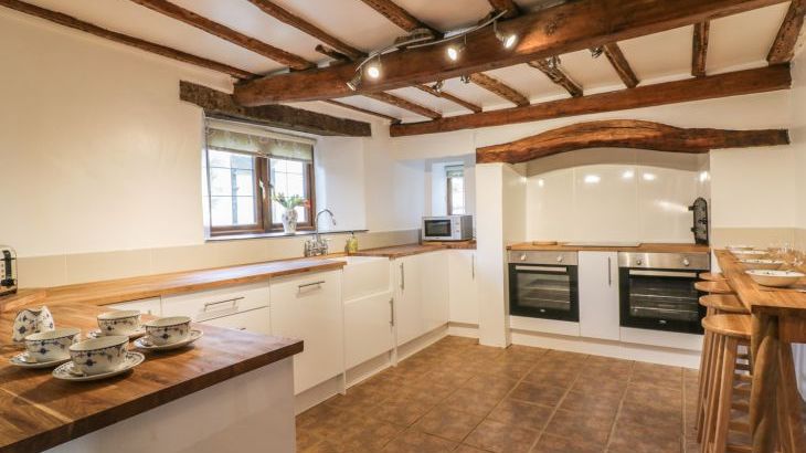 Lower West Curry Farmhouse - Photo 5