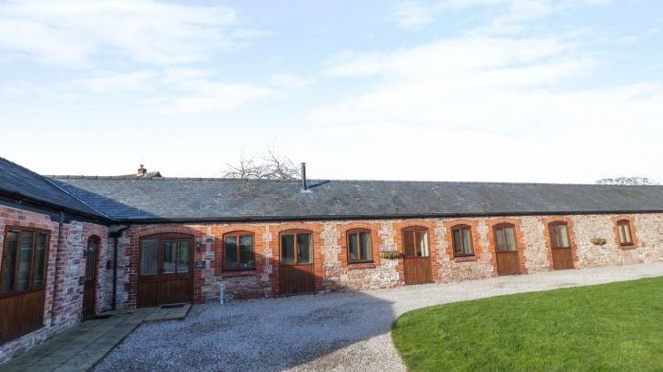 Bull Barn Conversion - Photo 2