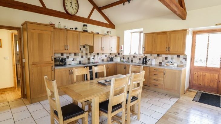 Bull Barn Conversion - Photo 7