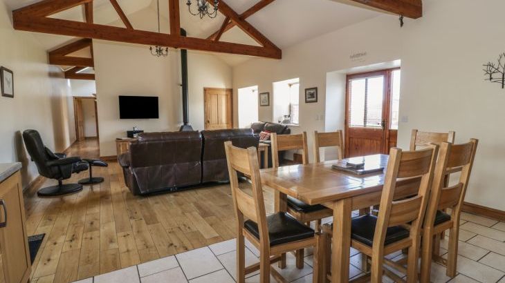 Bull Barn Conversion - Photo 6