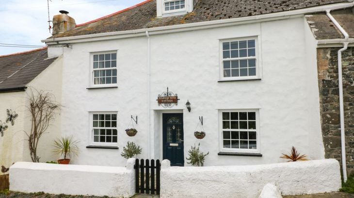 Penrose Farm Cottage - Main Photo