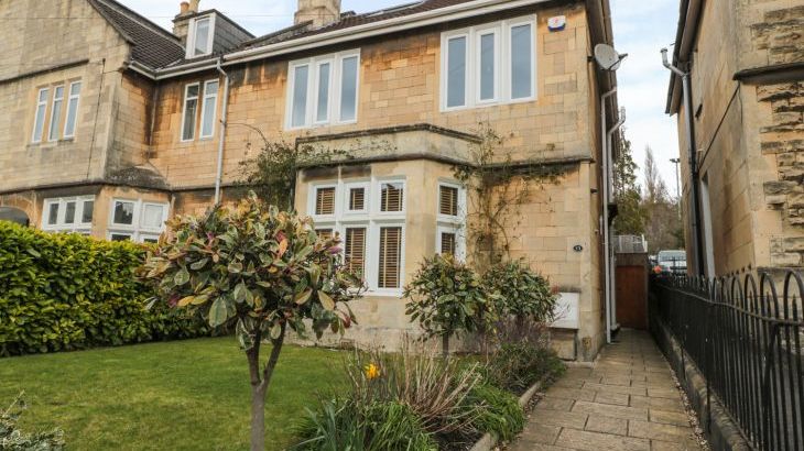 33 Crescent Gardens - Main Photo