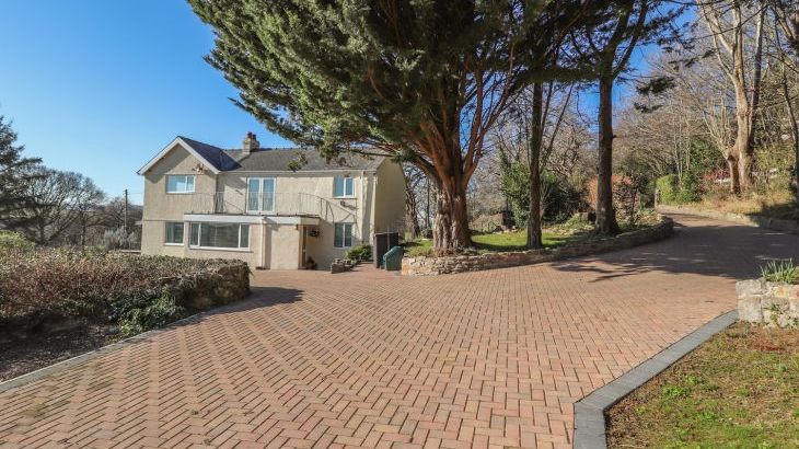 Llecha Cottage, Colwyn Bay, North Wales  - Main Photo