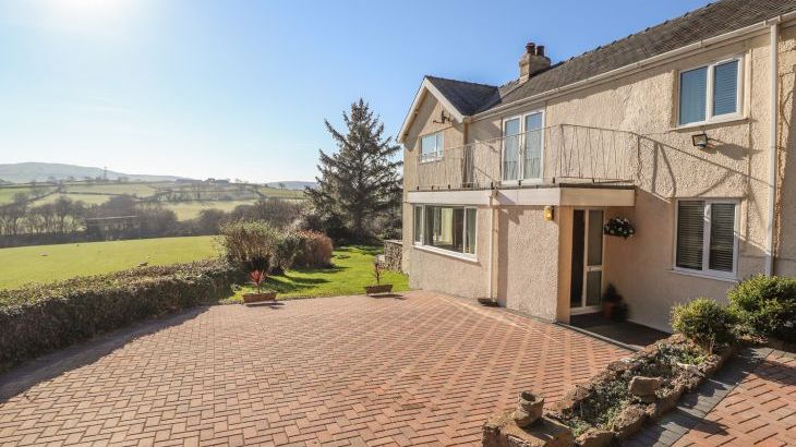 Llecha Cottage, Colwyn Bay, North Wales  - Photo 2