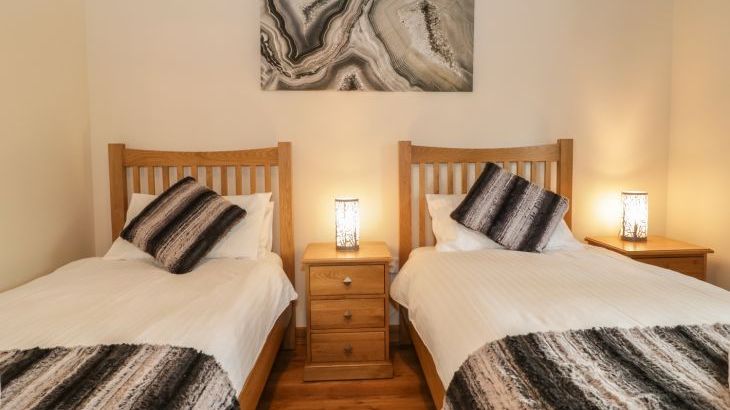 Elm Lodge - Photo 14