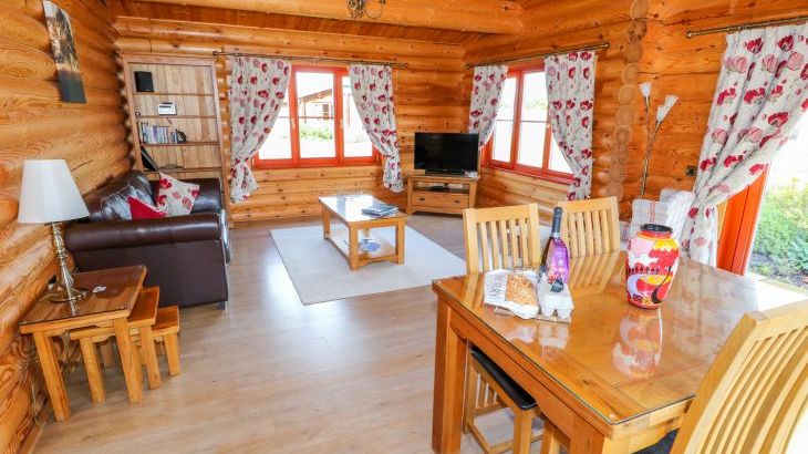 Ash Lodge - Photo 5