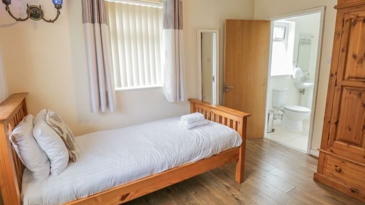 Eden House - Photo 30