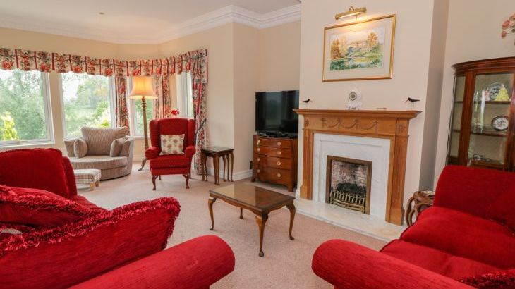Sevenacres - Photo 3