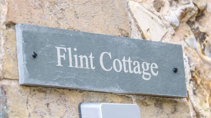 Flint Cottage - Photo 2