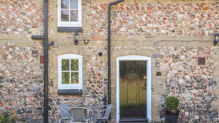 Flint Cottage - Photo 1