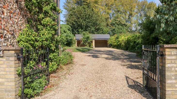 Flint Cottage - Photo 17