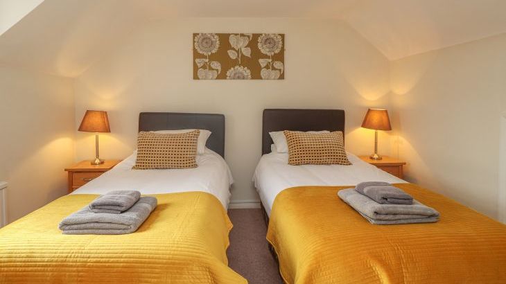 Knights Cottage - Photo 8