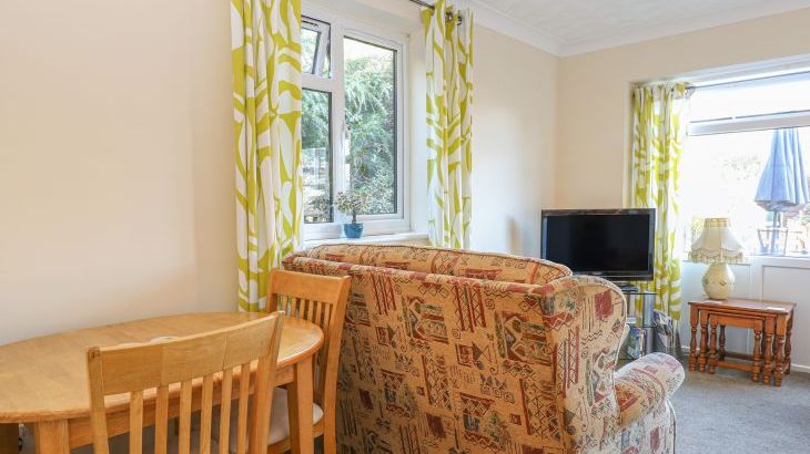 Robyn's Nest - Photo 2