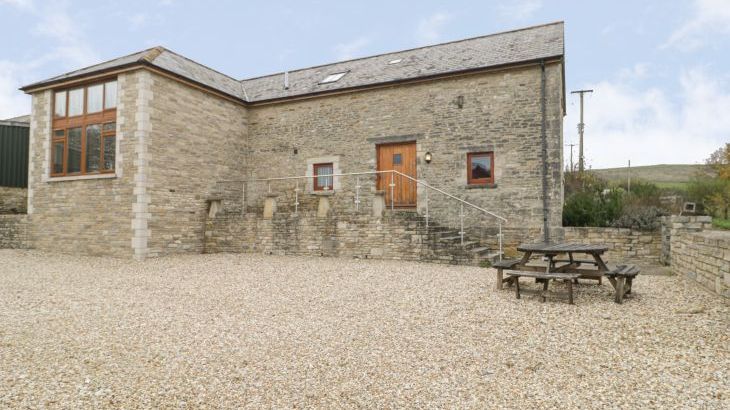The Old Barn - Photo 1