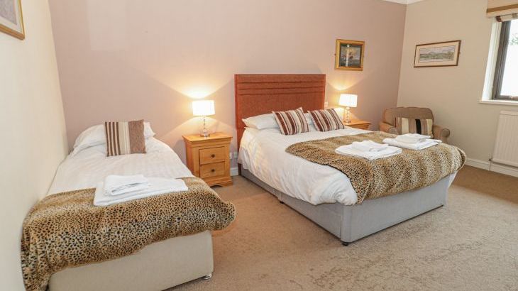 Richmond Country Hall, sleeps 19, Photo 34 Richmond Country Hall, sleeps 19, Photo 34