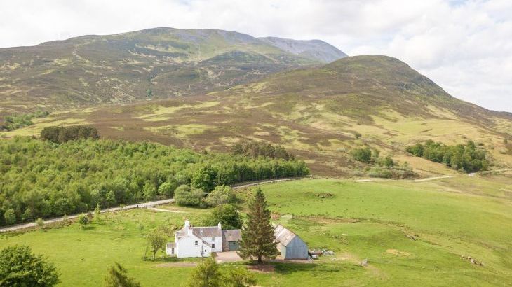 Braes of Foss Farmhouse - Photo 59