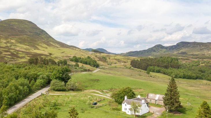Braes of Foss Farmhouse - Main Photo