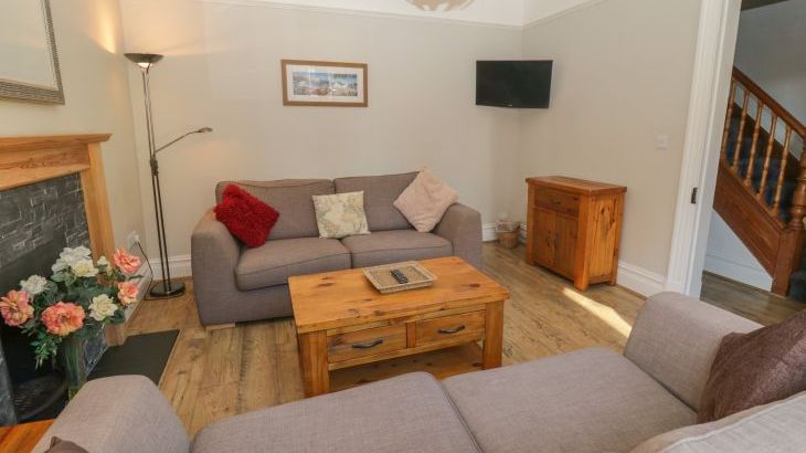 48 Oak Street - Photo 4