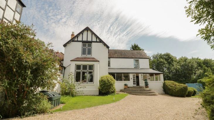 Norton Grange Manor House, sleeps 16, Photo 3 Norton Grange Manor House, sleeps 16, Photo 3