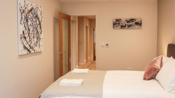 Round House - Photo 23