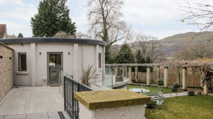 Round House - Photo 36