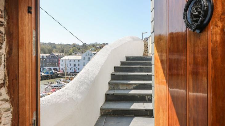 Glanville House - Photo 1