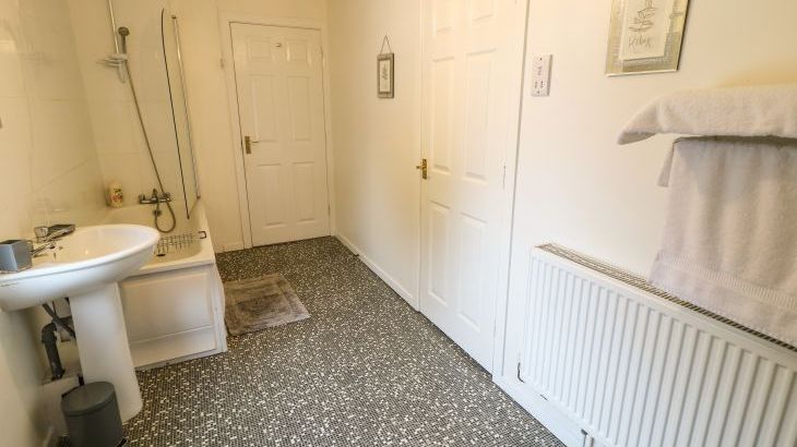 Shaws Hill Farmhouse - Photo 21