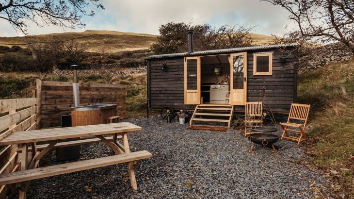 Moelfre - Shepherds Hut - Photo 1