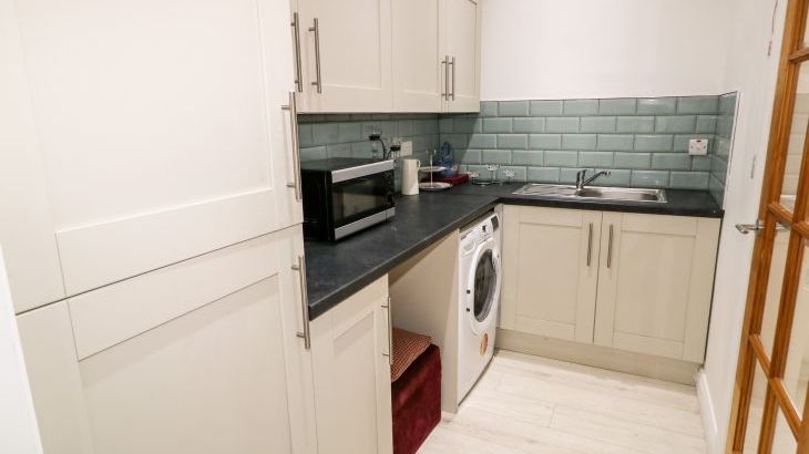 May's Cottage - Photo 9