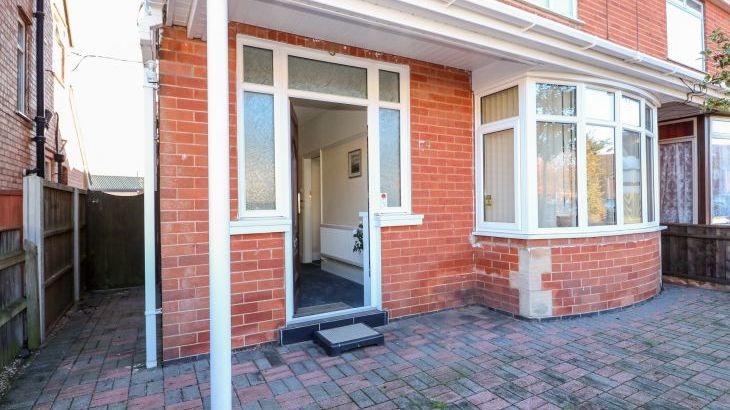4 Dorothy Avenue - Photo 1