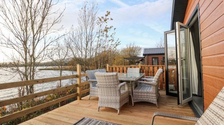 Cottages with a swimming pool   in North England, Arnside and Silverdale AONB